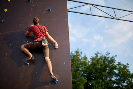 其過去的職 其過去的職